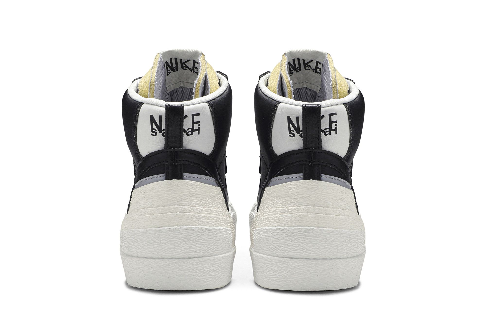Nike x sacai blazer mid black white store