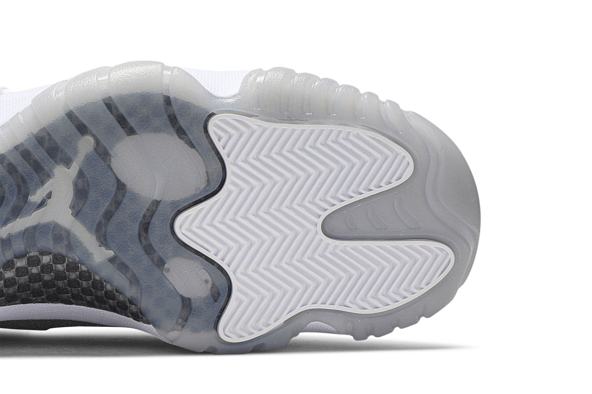 スニーカー NIKE Air Jordan 11 Retro 'Vast Grey' White llic Silver W Air Jordan 11 'Vast Grey/Silver' Release Date. Nike SNKRS