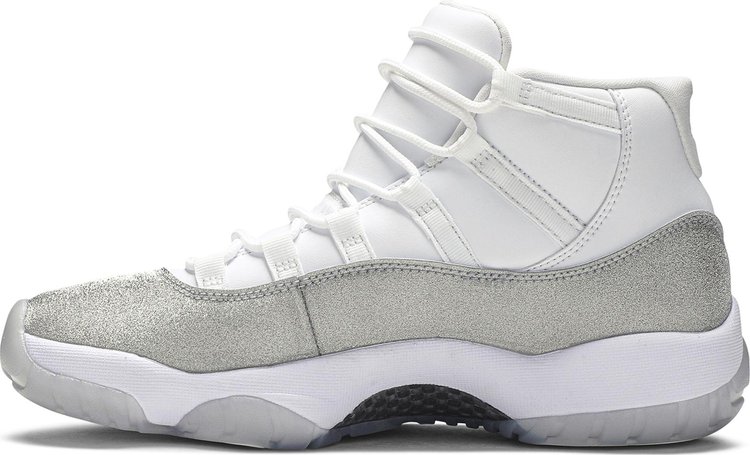 Wmns Air Jordan 11 Retro Vast Grey