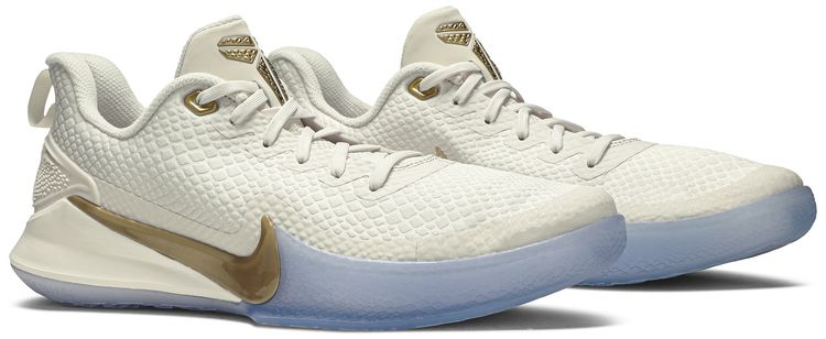 Nike Mamba Focus Metallic Gold