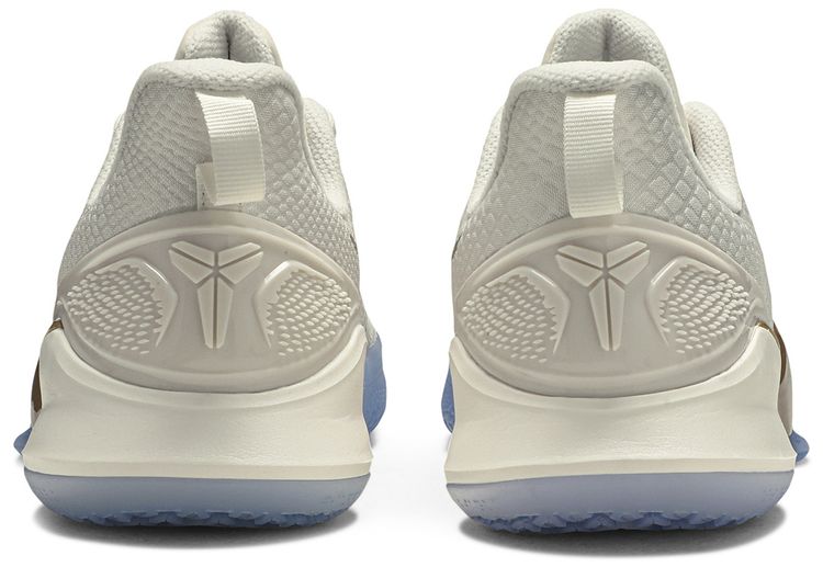 Nike Mamba Focus Metallic Gold