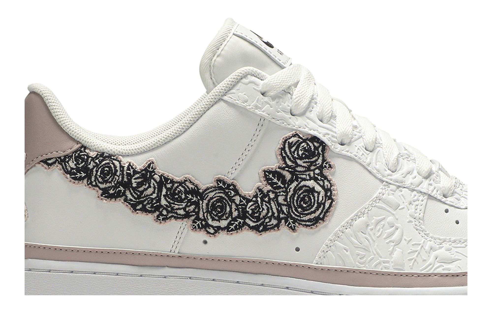 Achetez des Air Force 1 07 LV8 Doernbecher 2019 CV2591 100 GOAT FR
