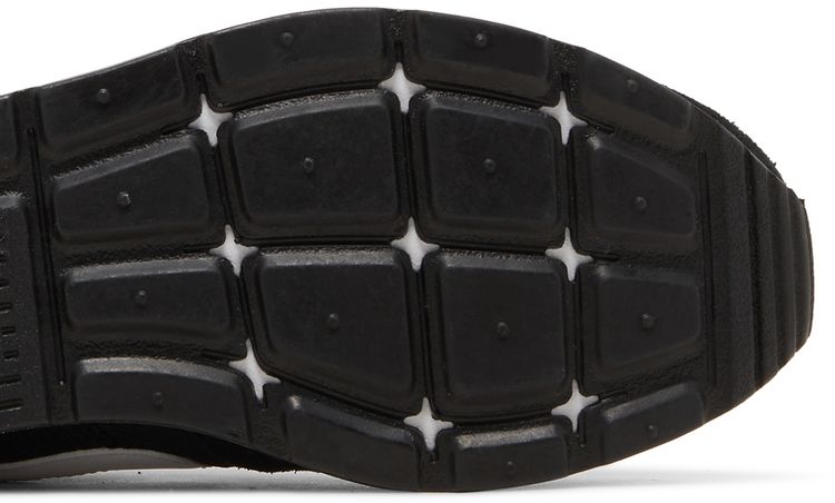 Nike Wmns Venture Runner Black White