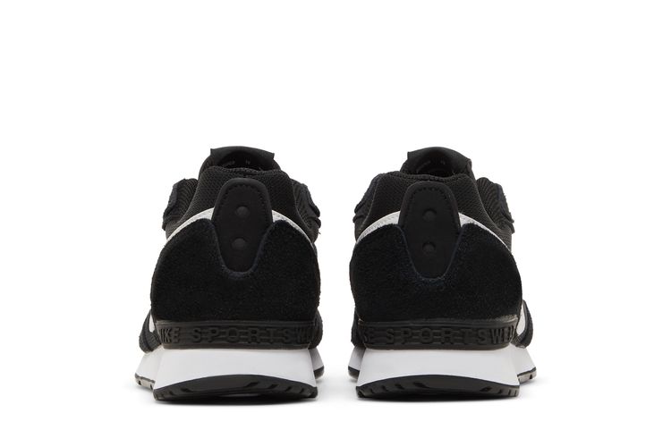 Achetez des Nike Wmns Venture Runner 'Black White' CK2948 001 - Main Image