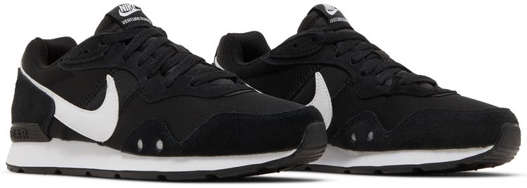 Nike Wmns Venture Runner Black White