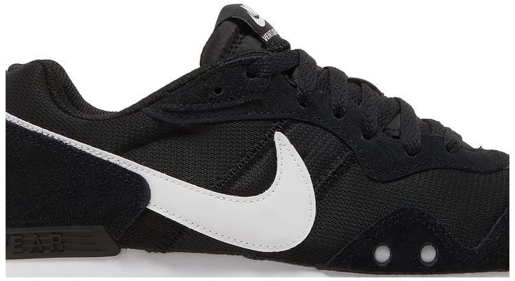 Nike Wmns Venture Runner Black White