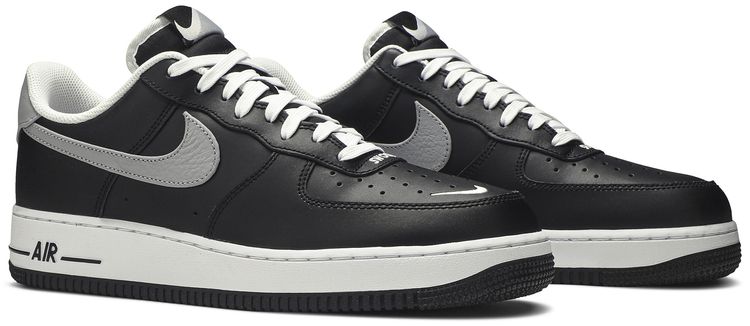 Nike Air Force 1 07 LV8 Swoosh