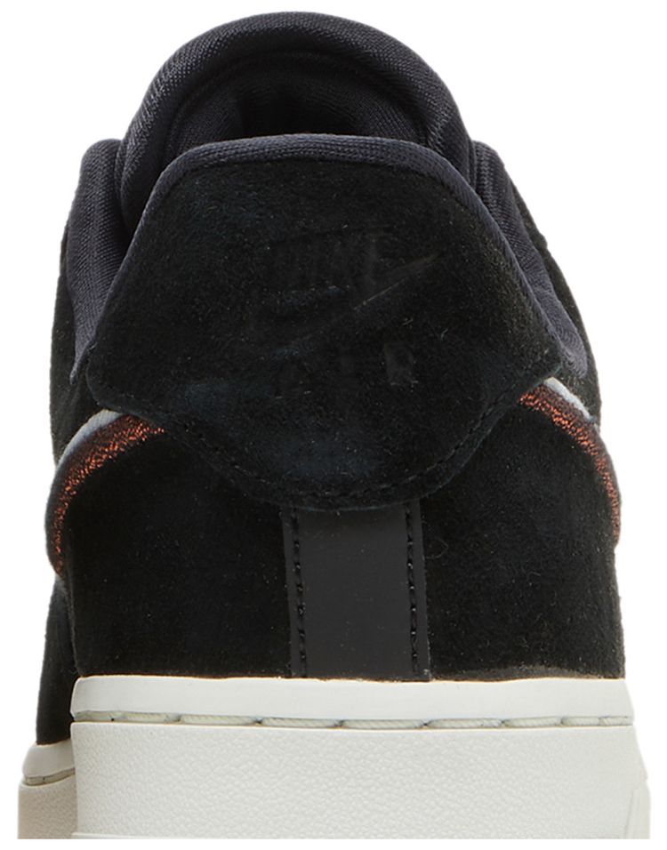 Nike Wmns Air Force 1 07 LX Black Gum