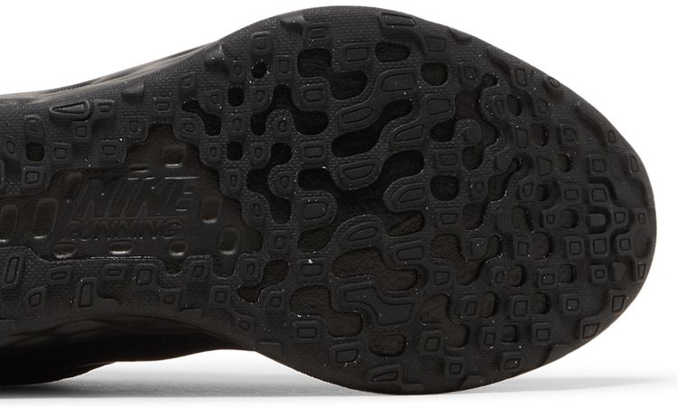 Nike Revolution 6 Black Dark Smoke Grey