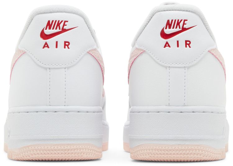 Nike Air Force 1 07 Valentines Day 2022