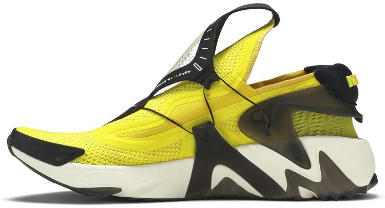 Adapt Huarache Opti Yellow EU Charger