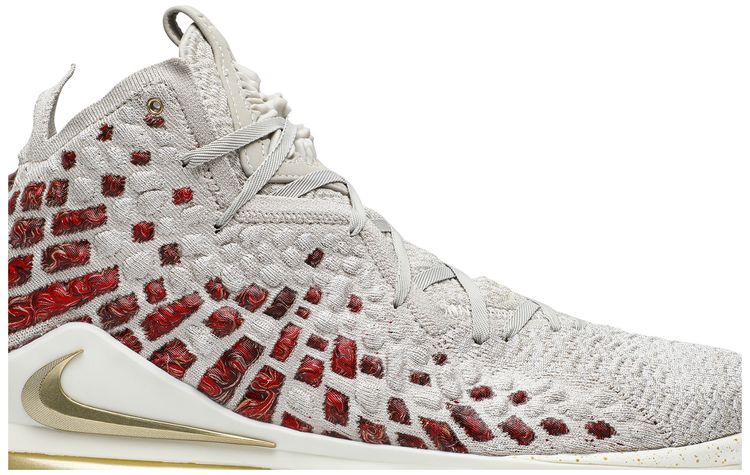 Nike LeBron 17 WinWin