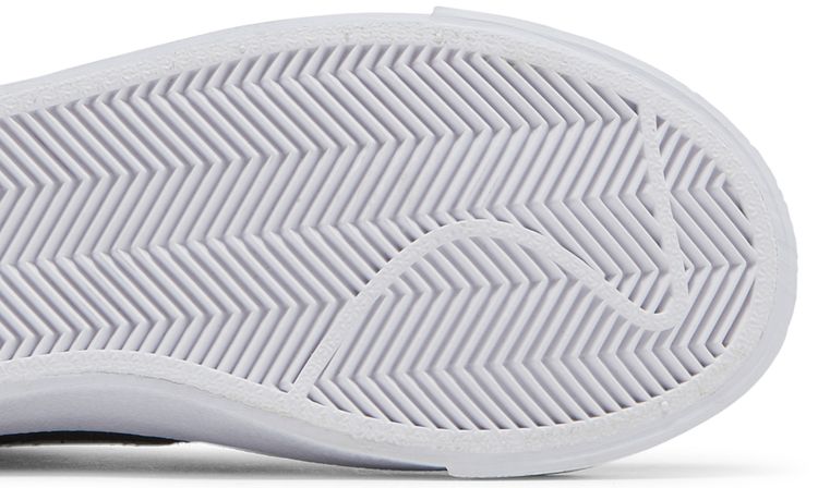 Nike Wmns Blazer Mid Vintage 77 Black Metallic Silver