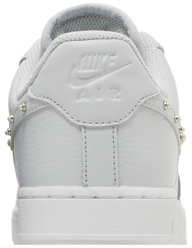 Nike Wmns Air Force 1 07 SE Pearl Swoosh   Pure Platinum