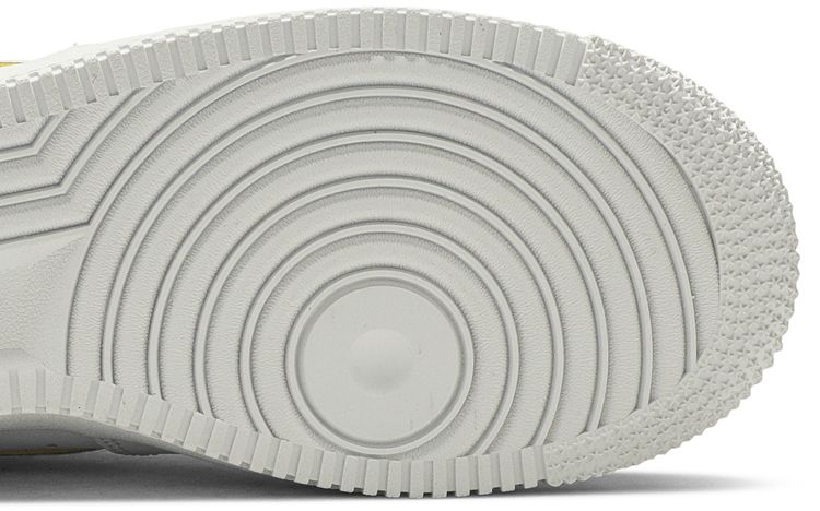 Nike Wmns Air Force 1 07 ESS Metallic Gold