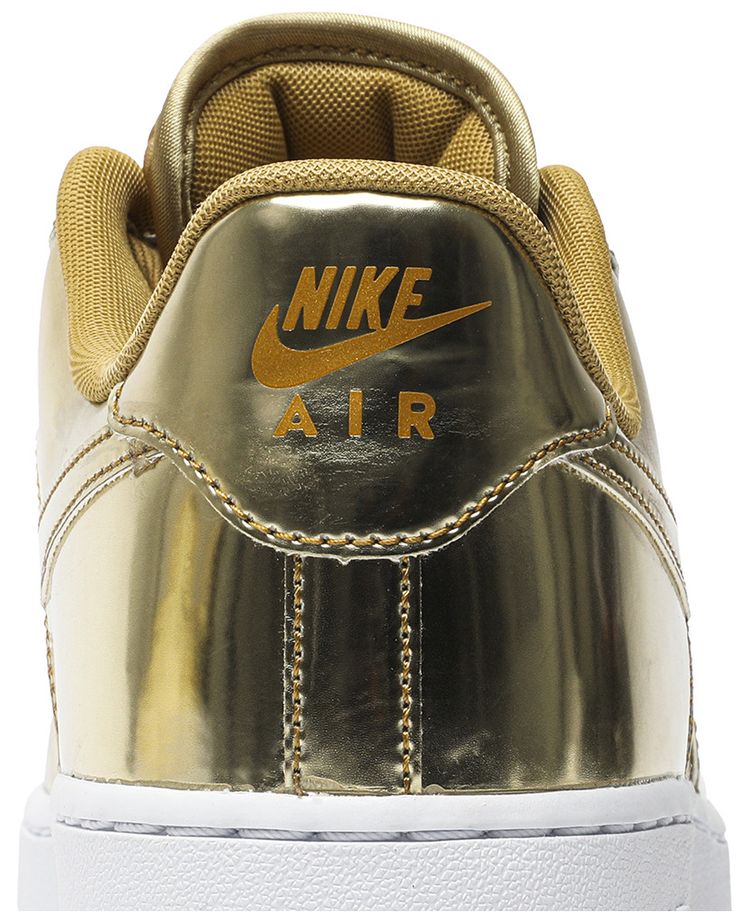 Nike Wmns Air Force 1 SP Liquid Metal   Gold