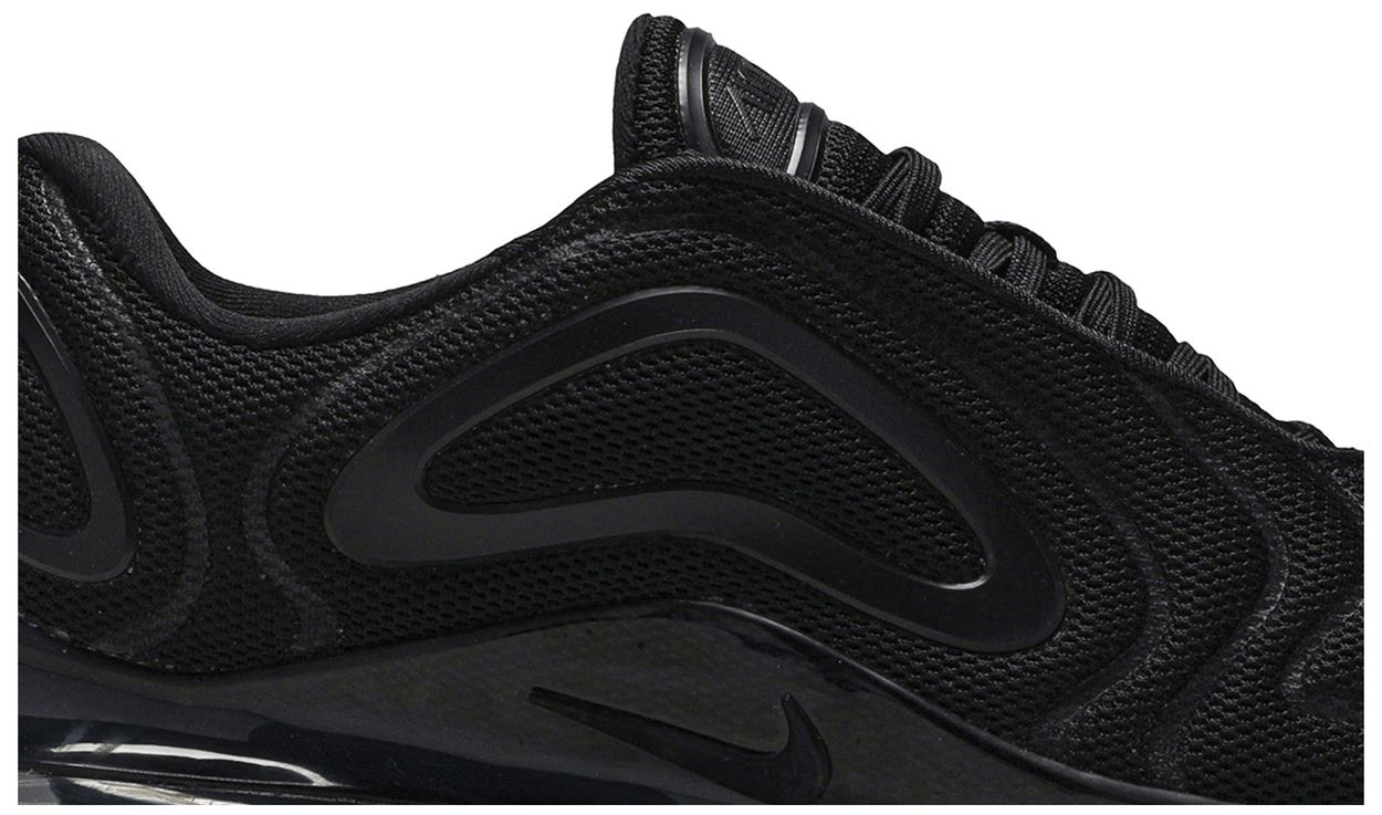 720s triple black