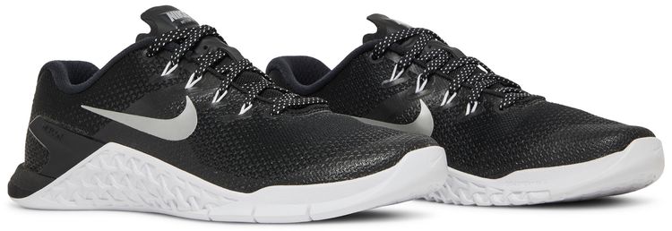 Nike Wmns Metcon 4 Black Metallic Silver