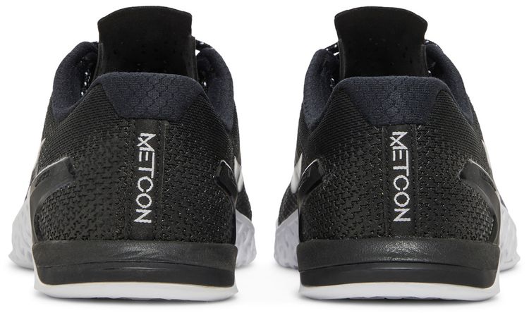 Nike Wmns Metcon 4 Black Metallic Silver
