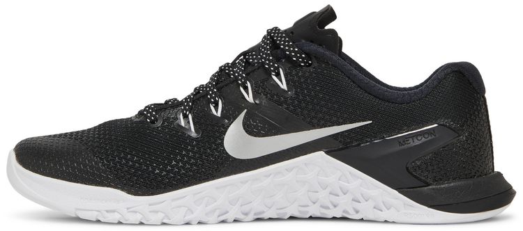 Nike Wmns Metcon 4 Black Metallic Silver