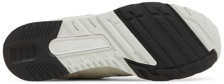 New Balance 1500 Made in England Fluid Minimalist Pack