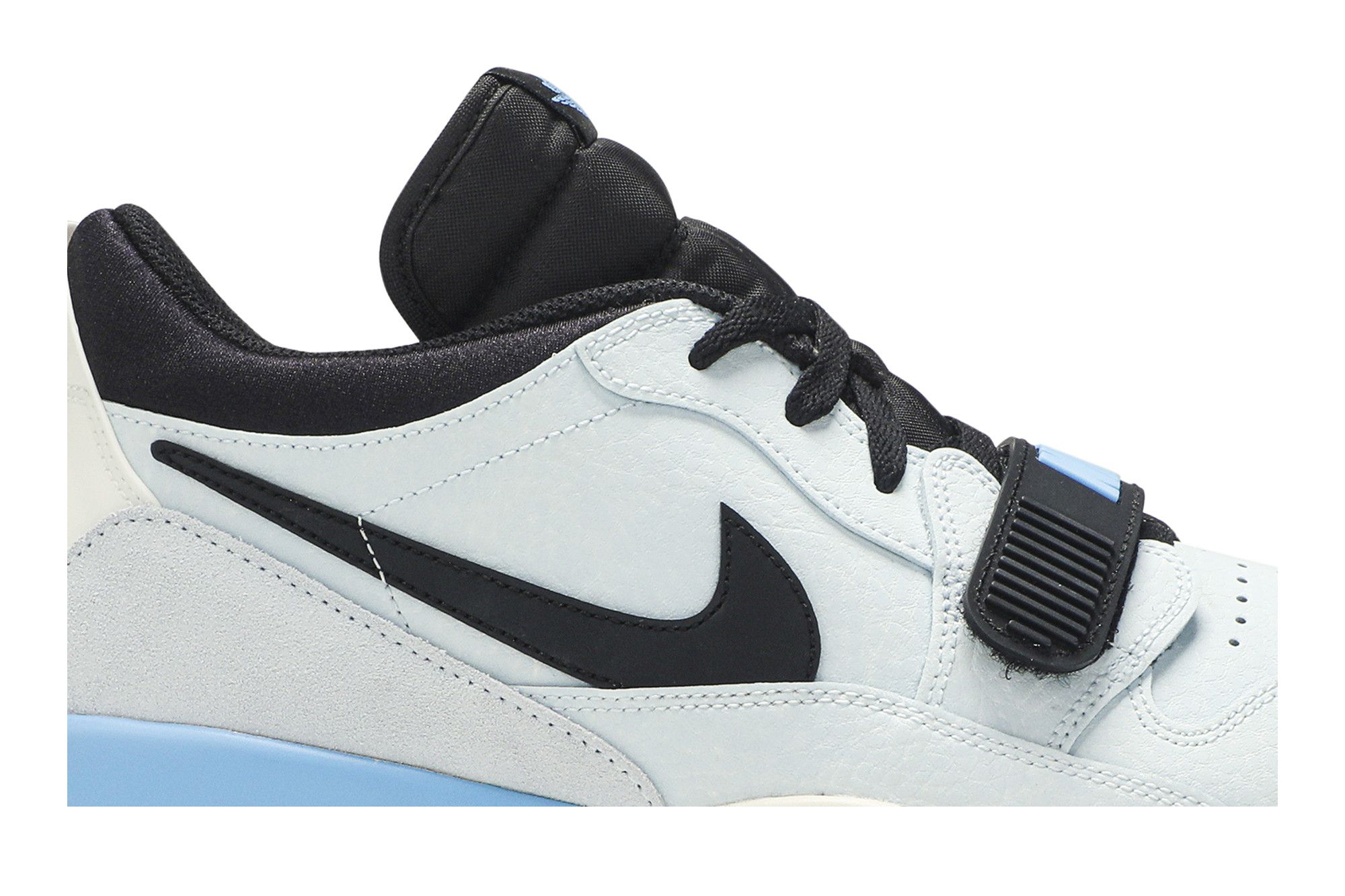 Air jordan legacy 312 low pale blue 2025