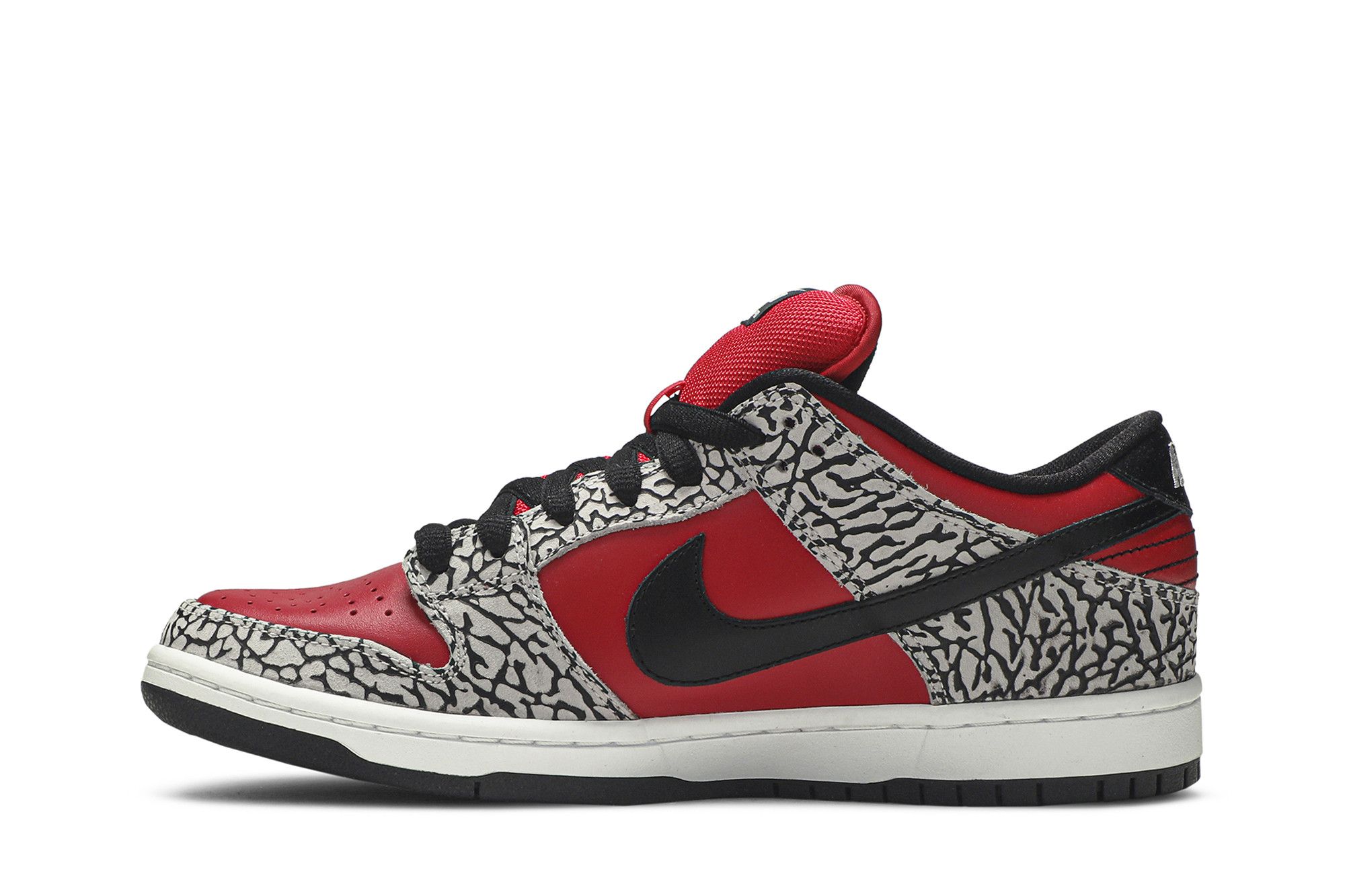 Supreme x nike sb dunk low black cement discount