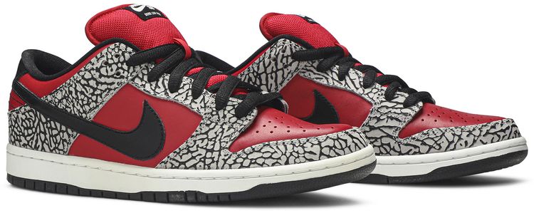 Supreme x Dunk Low Premium SB Red Cement