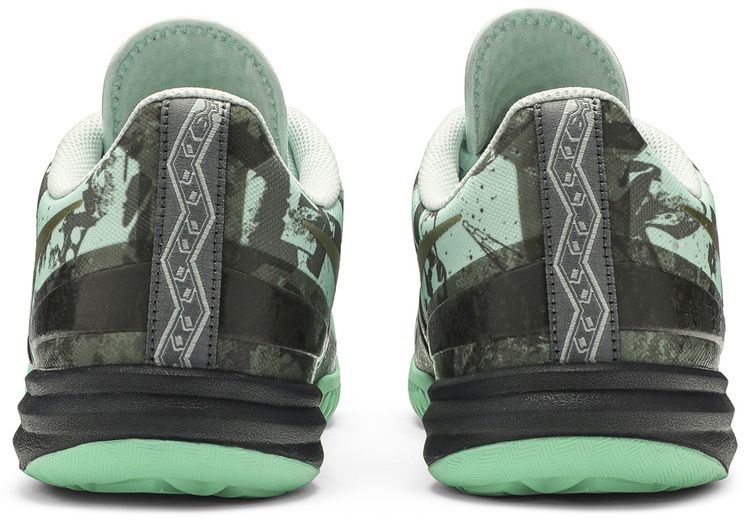 Nike KB Mentality Fiberglass