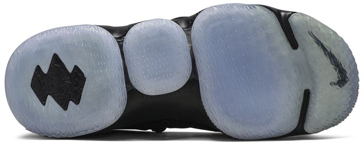 Nike LeBron 15 Metallic Gold