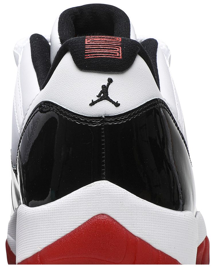 Air Jordan 11 Retro Low Concord Bred