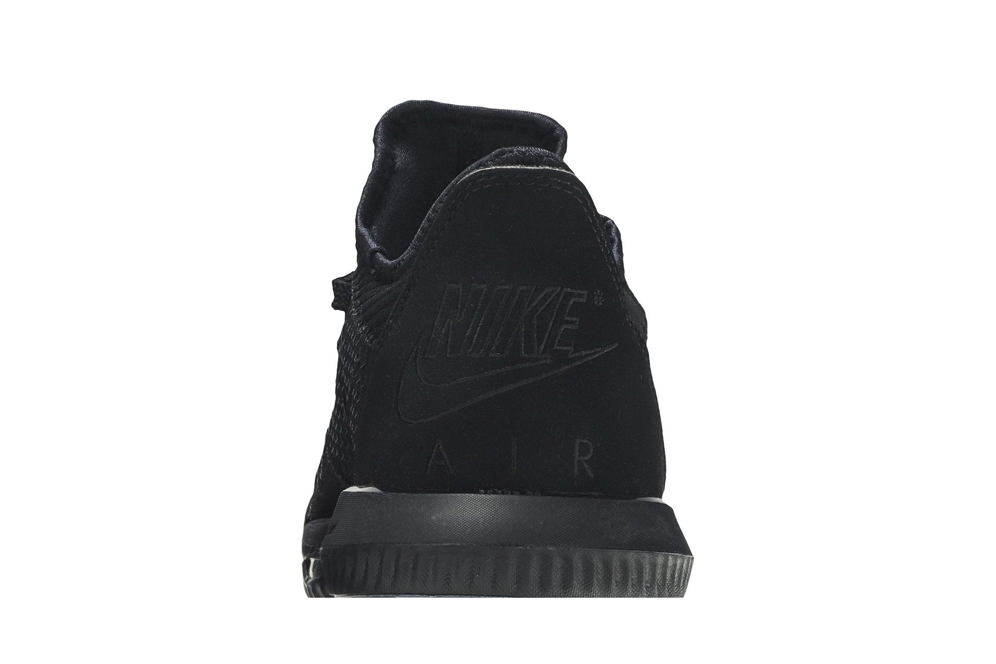 Lebron 16 low triple black new arrivals