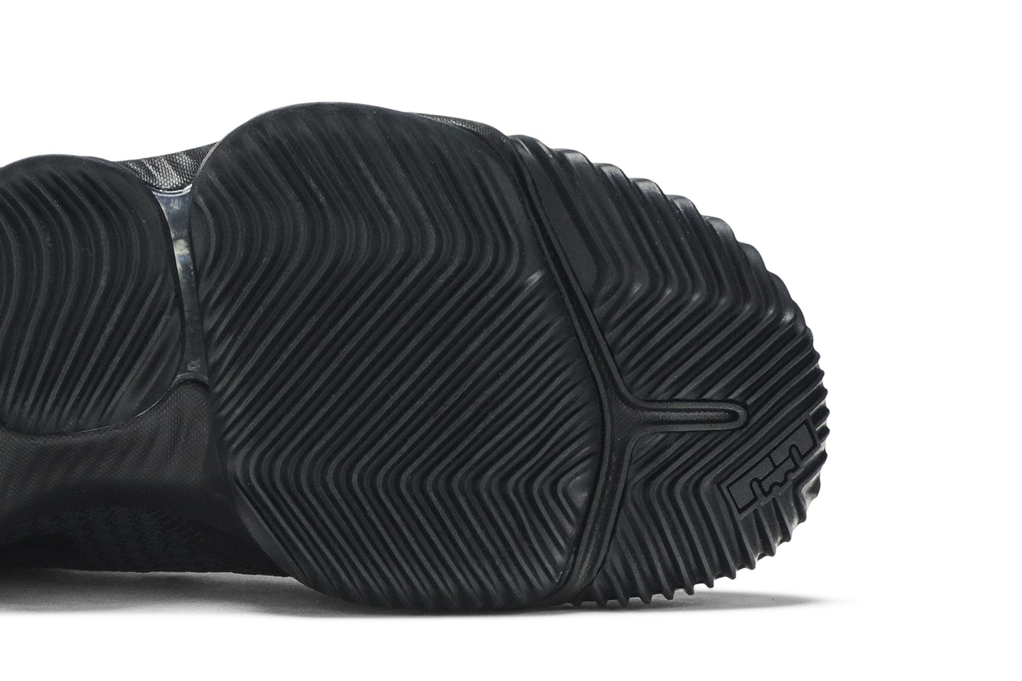 Buy LeBron 16 Low Triple Black CI2668 002 GOAT CA