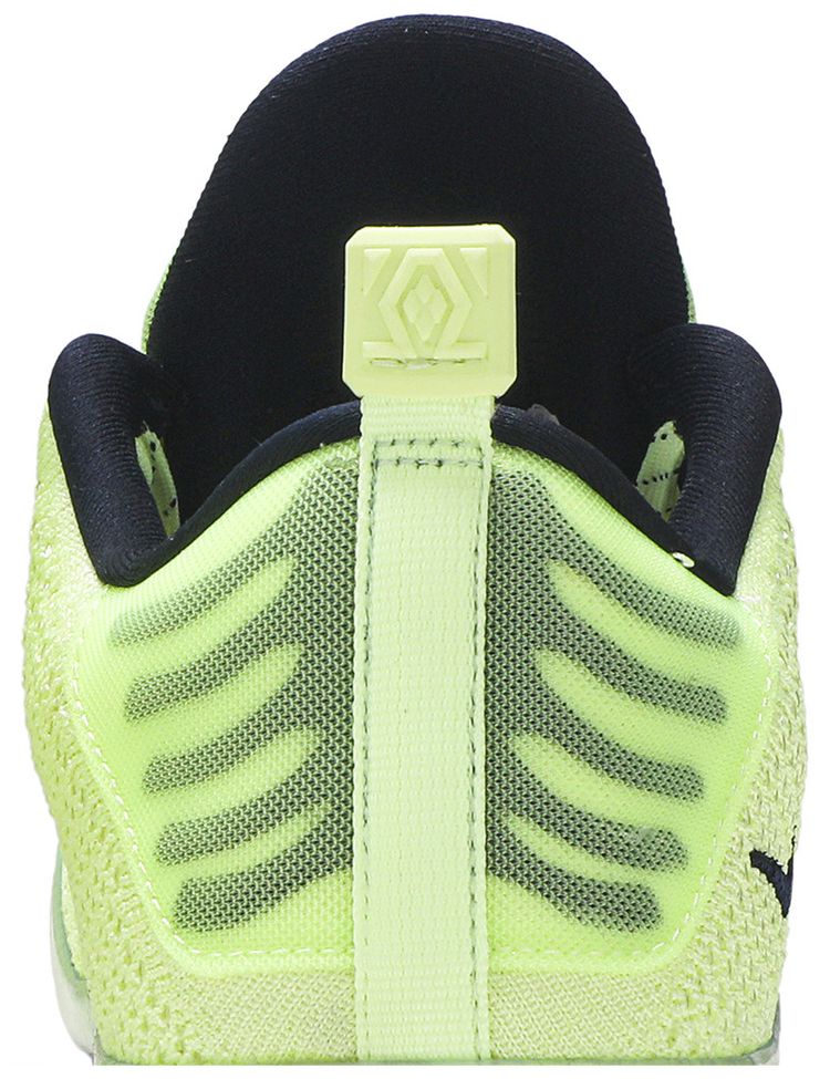 Kobe 11 Elite Low 4KB Ghost of Christmas Past