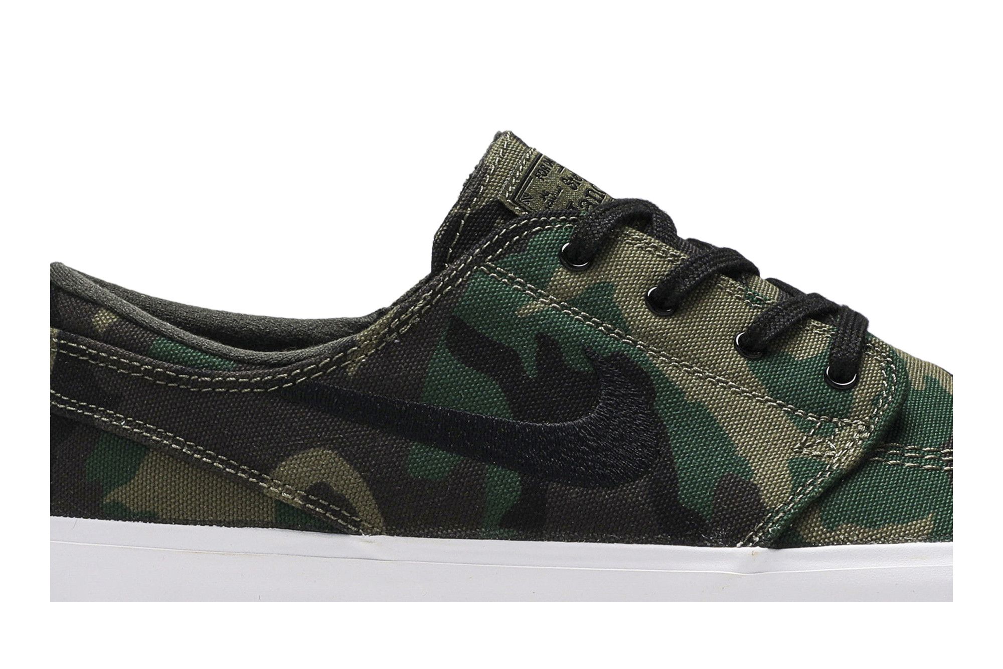 Nike sb zoom camo top