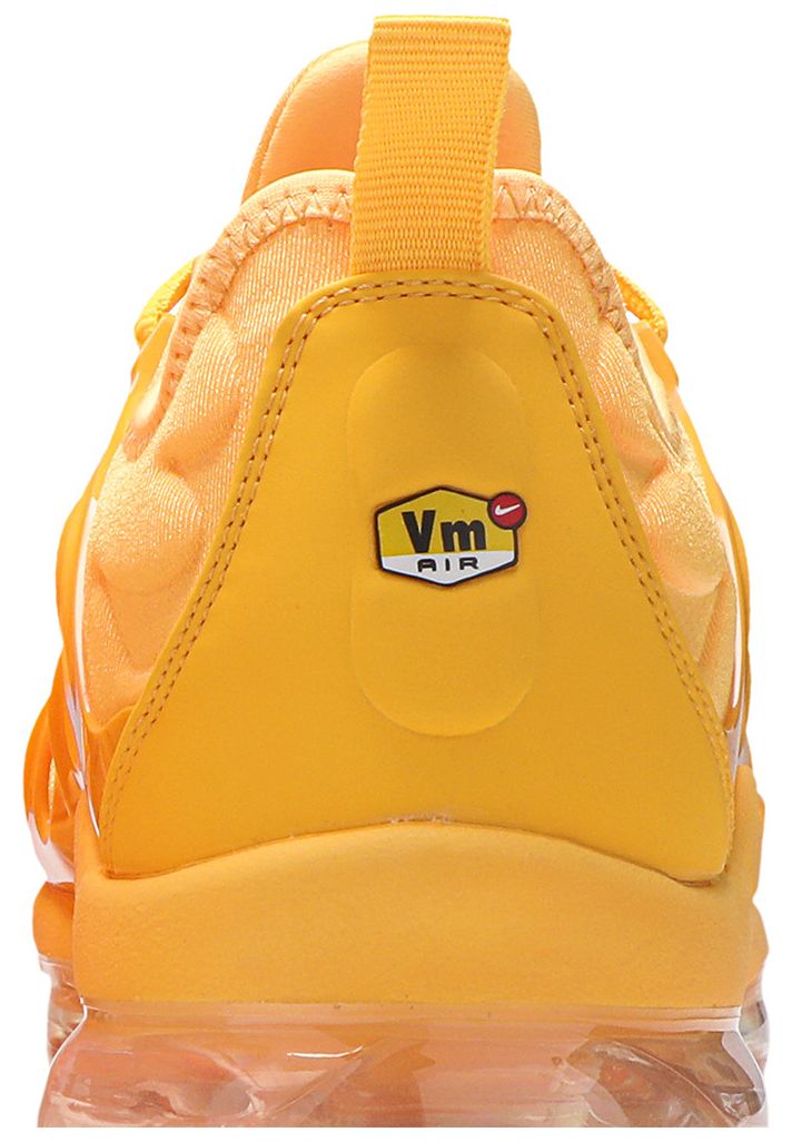 Nike Wmns Air VaporMax Plus Orange