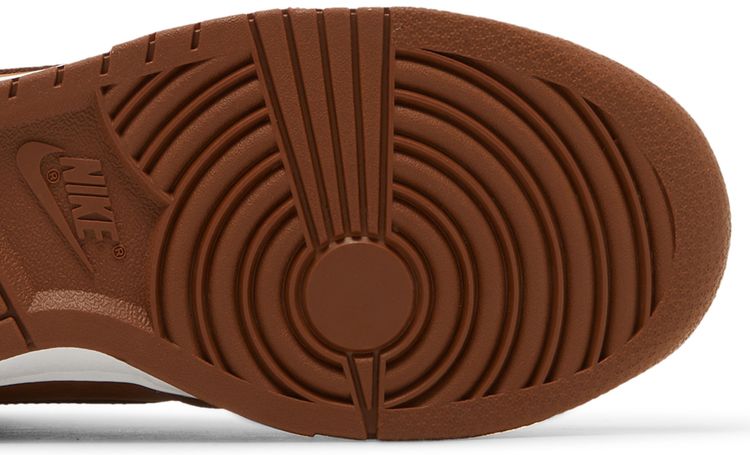 Nike Wmns Dunk High Premium Pecan