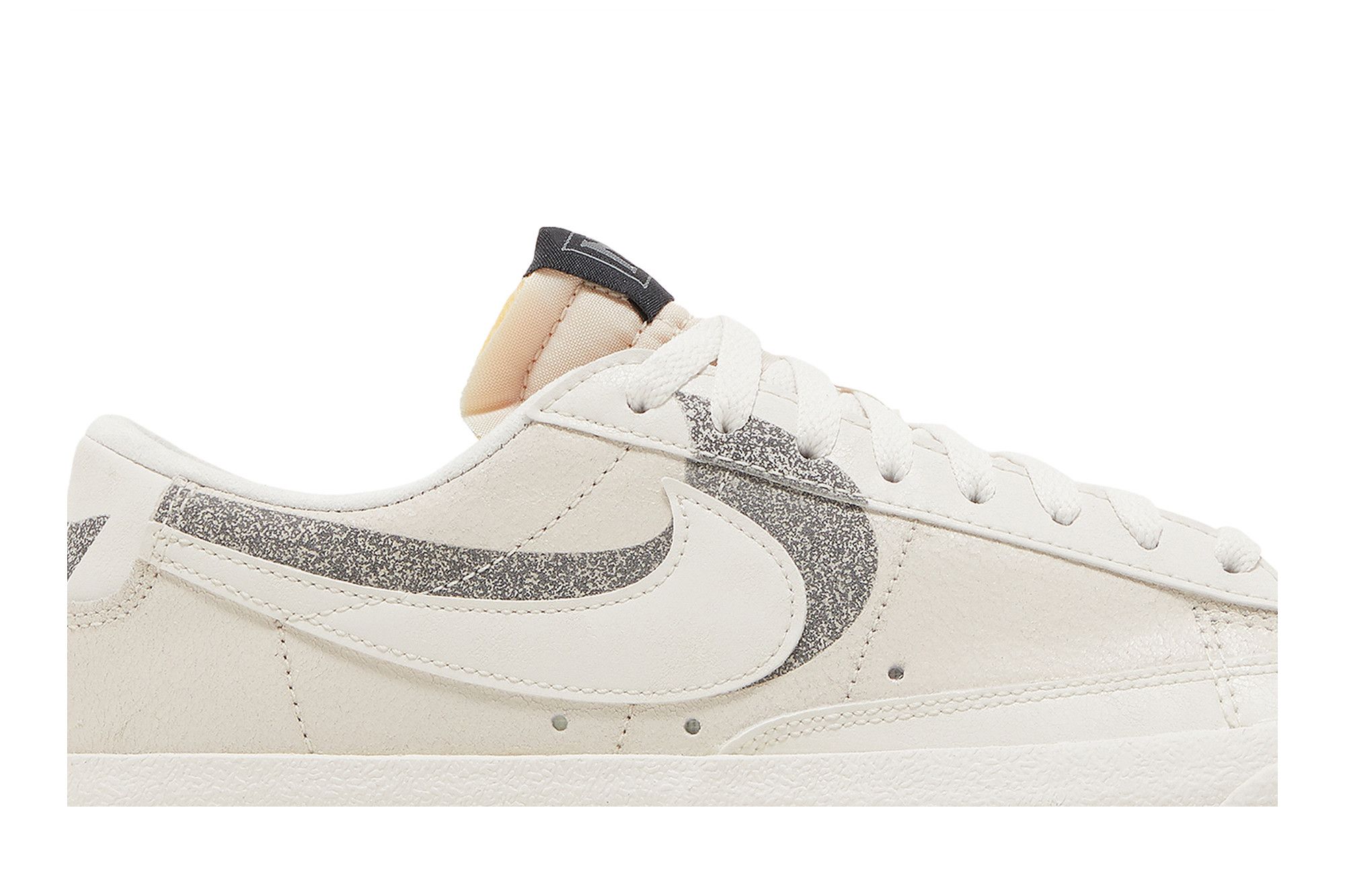 Nike blazer low se premium sales