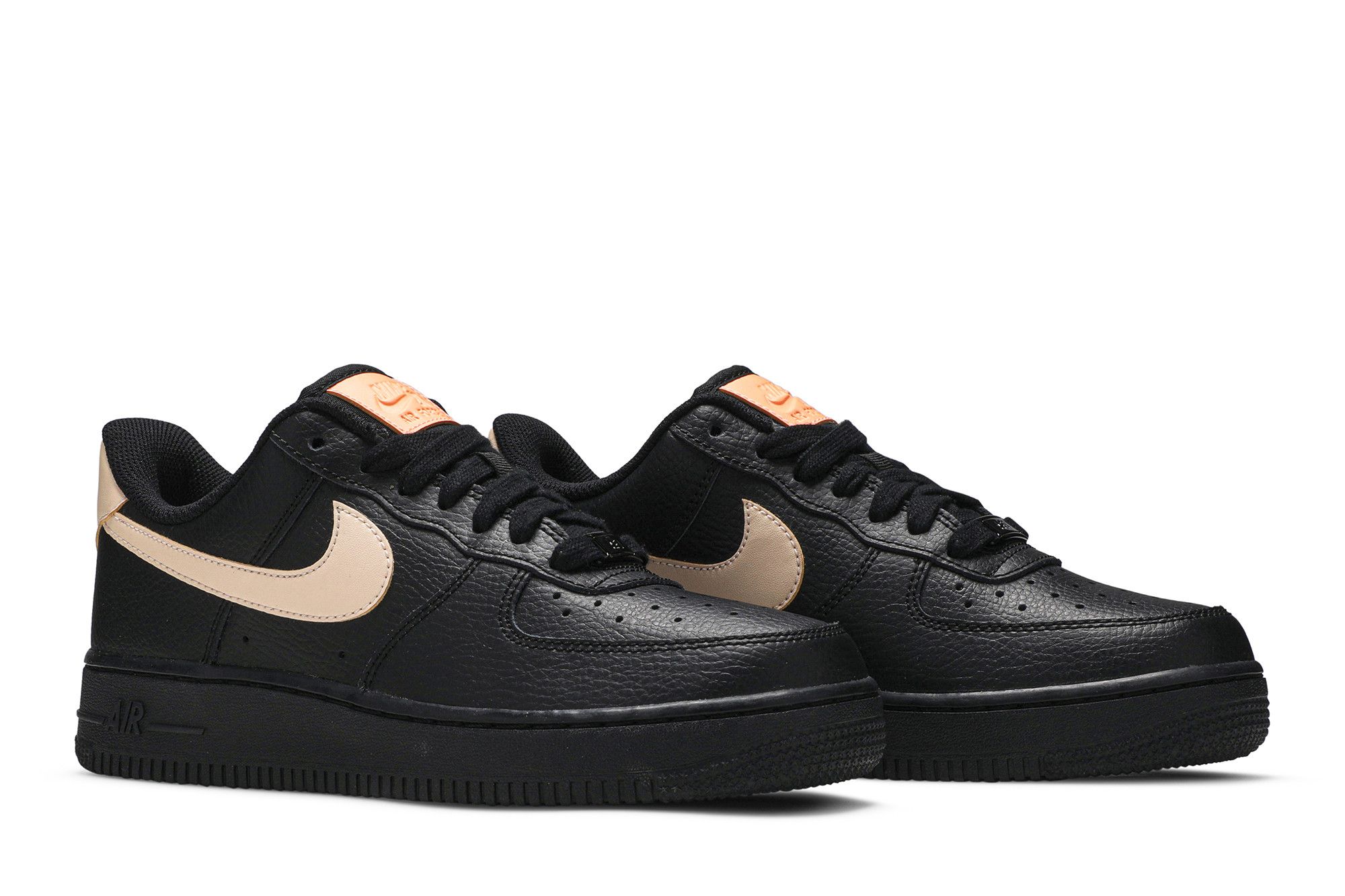 womens nike air force 1 07 le low
