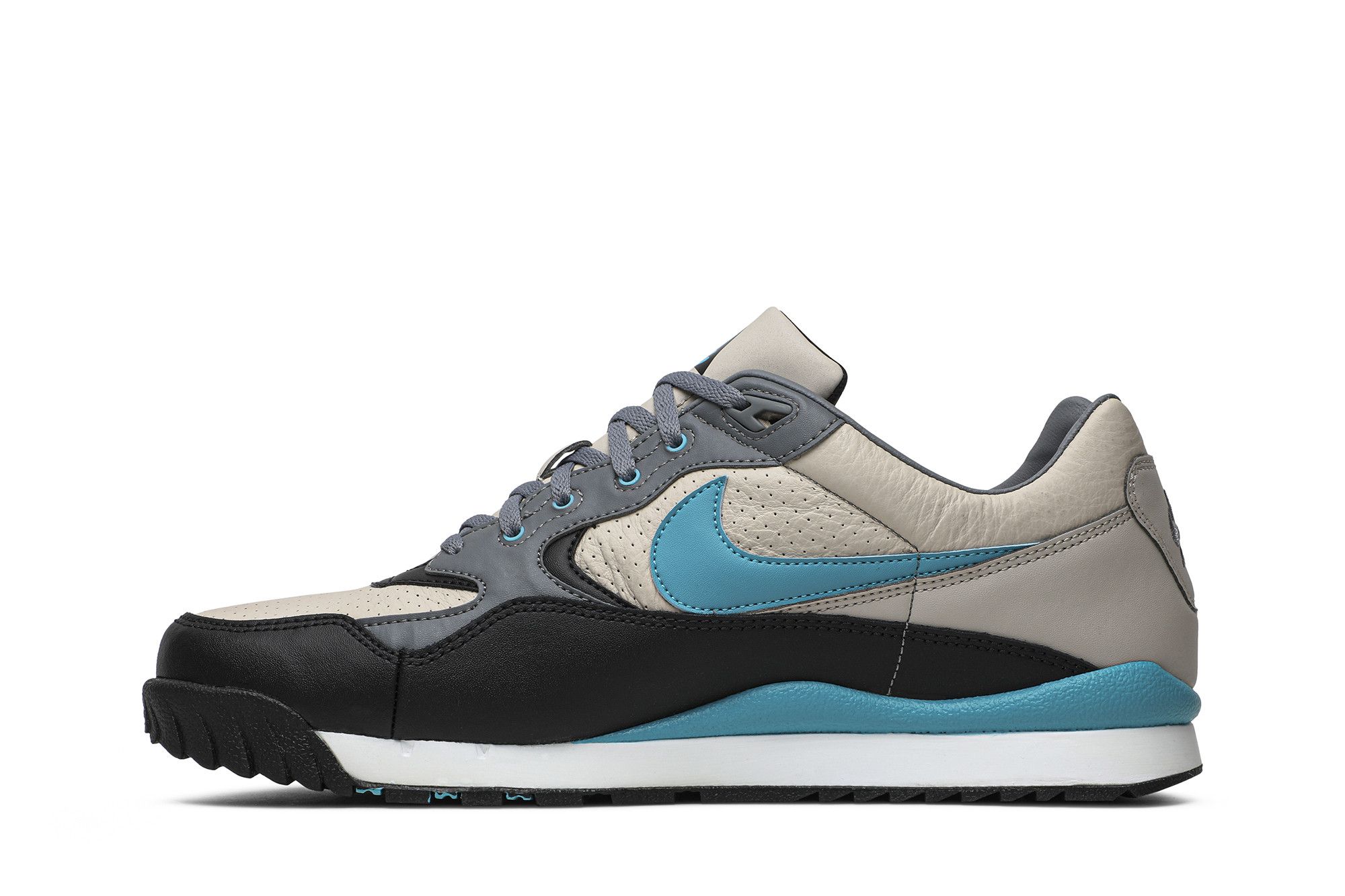 nike air wildwood acg desert dust