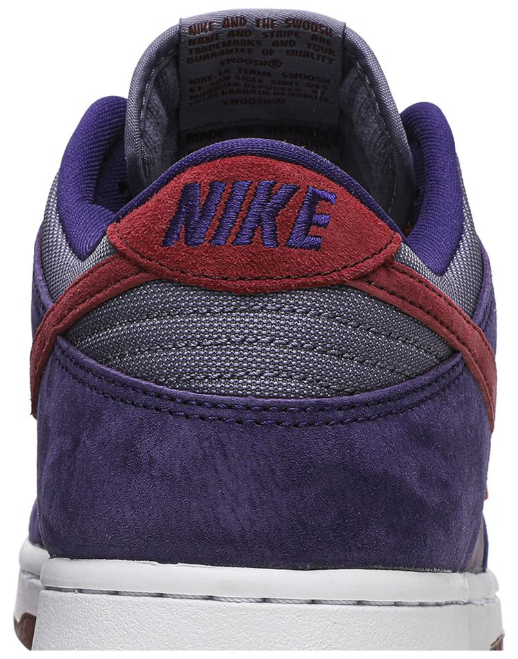 Dunk Low Retro Vol 1 SP Plum 2020