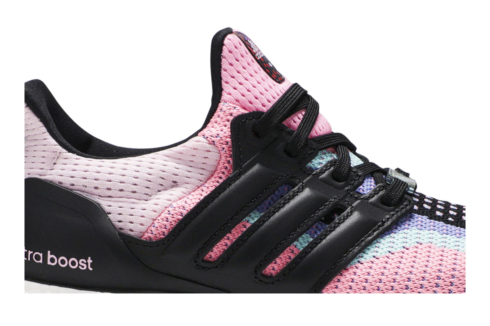 pinktea  adidasoriginals has tapped Chinese tea drink company @heytea