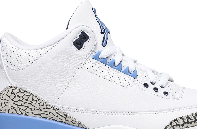 Air Jordan 3 Retro UNC