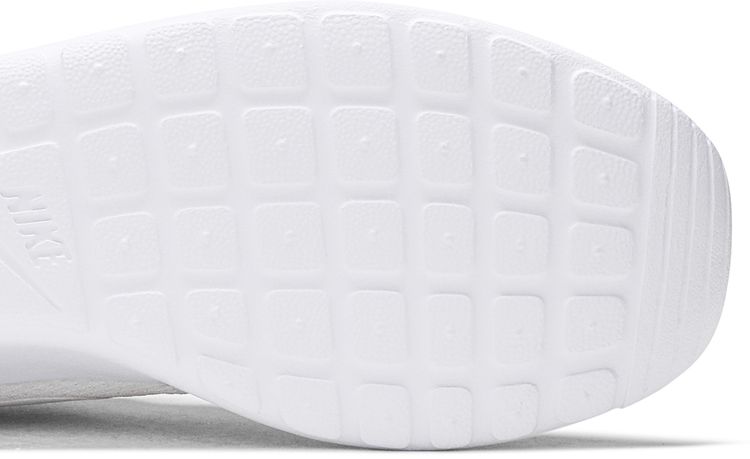Roshe One Triple White