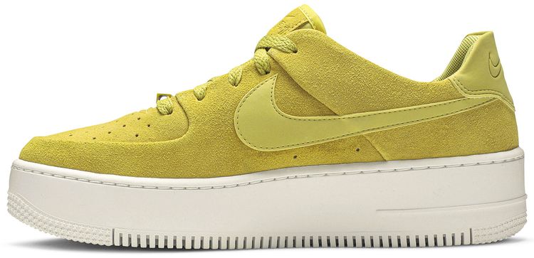 Nike Wmns Air Force 1 Sage Low Celery