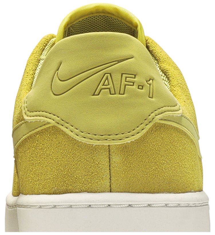 Nike Wmns Air Force 1 Sage Low Celery
