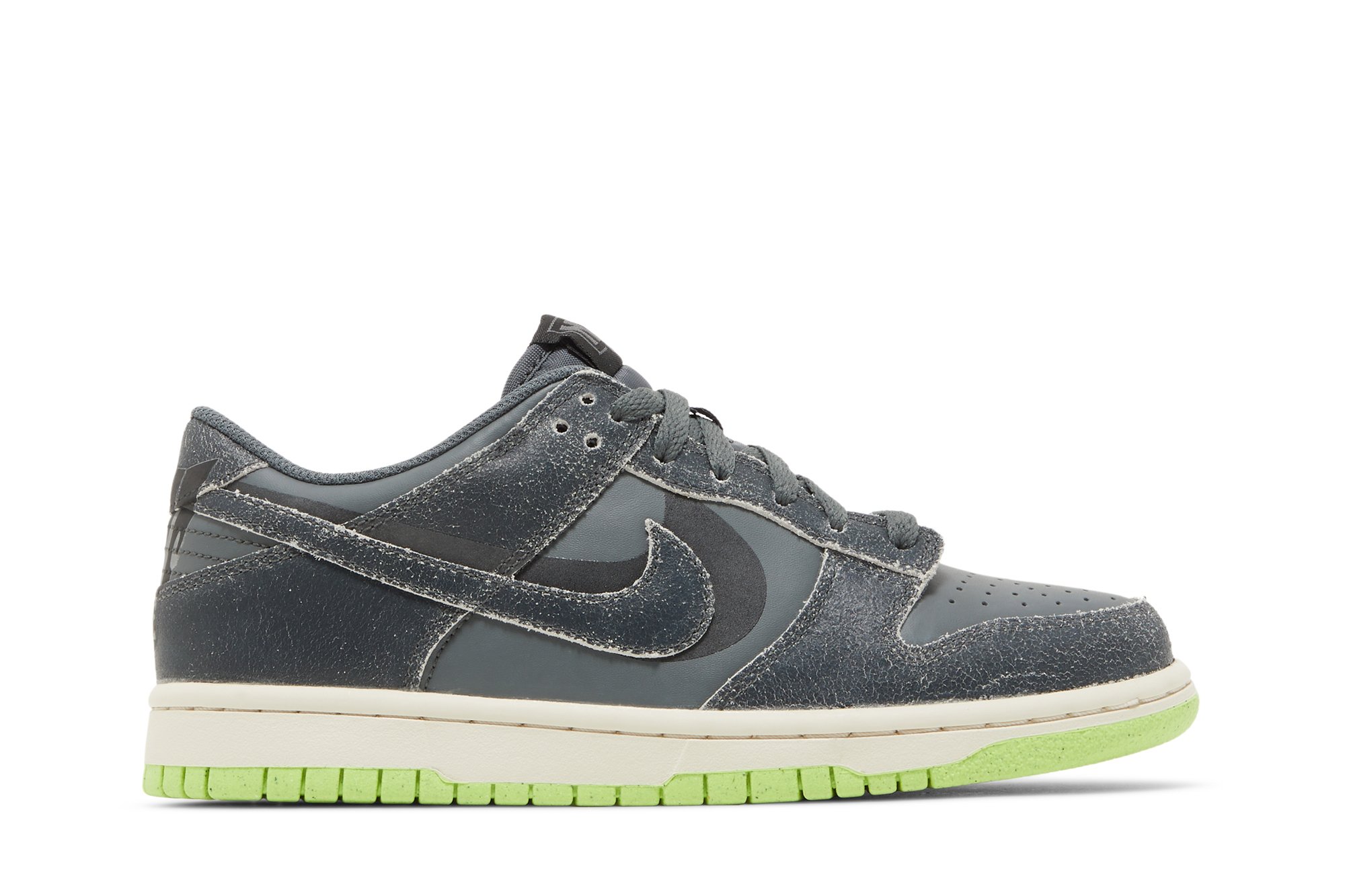 Buy Dunk Low SE GS 'Halloween - Cauldron' - DQ6215 001 | GOAT