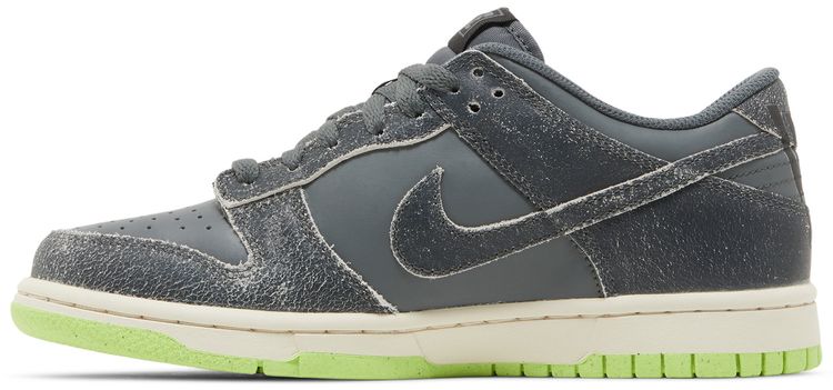 Dunk Low SE GS Halloween   Cauldron