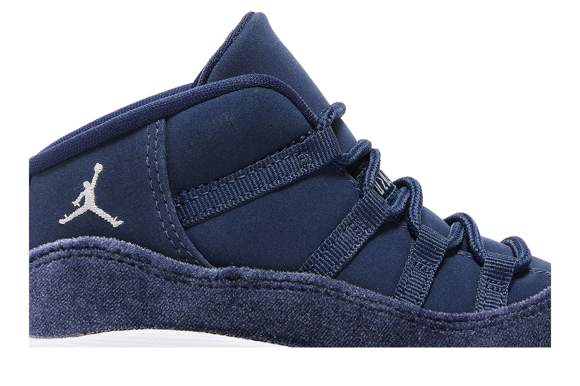 Blue velvet jordan 11s store