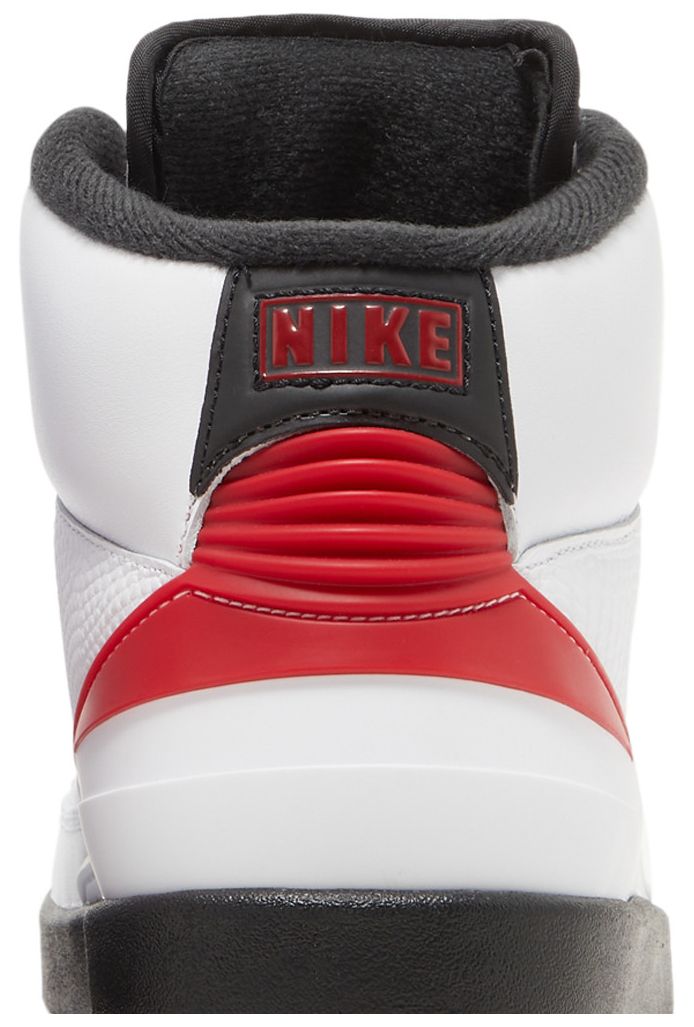 Air Jordan 2 Retro GS Chicago 2022
